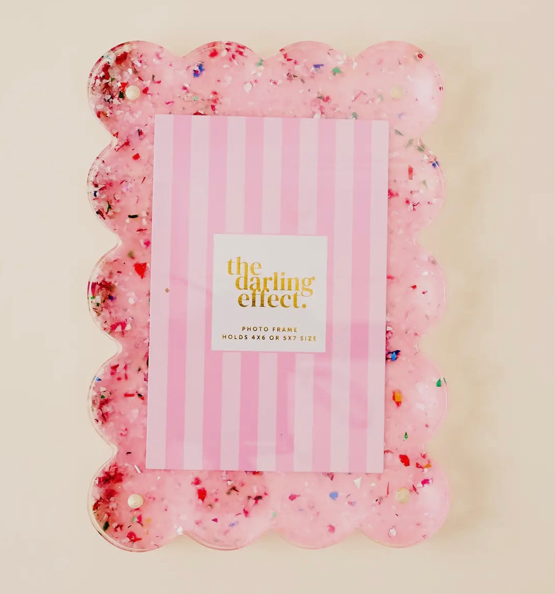 SCALLOPED ACRYLIC FRAME