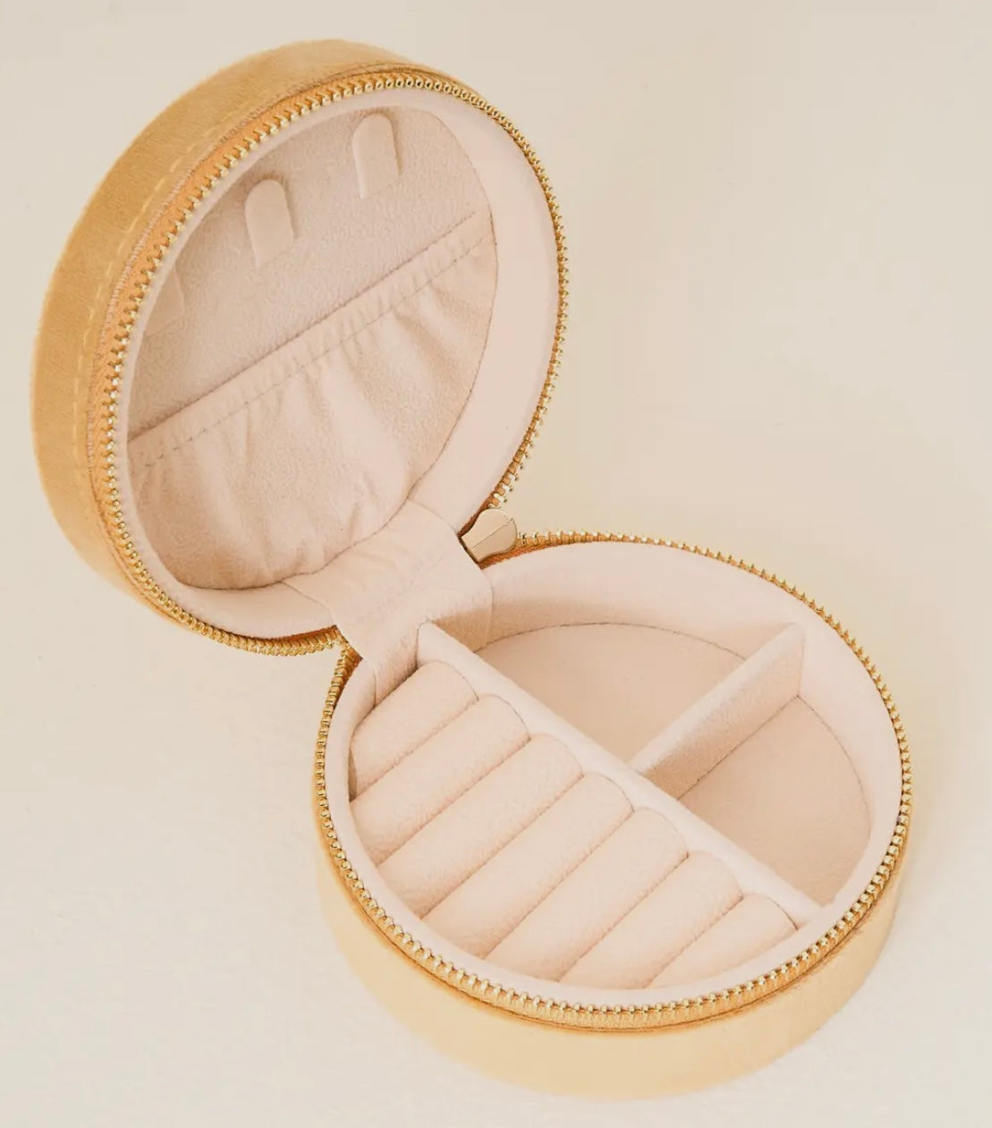 DARLING EFFECT GREY VELVET JEWELRY CASE