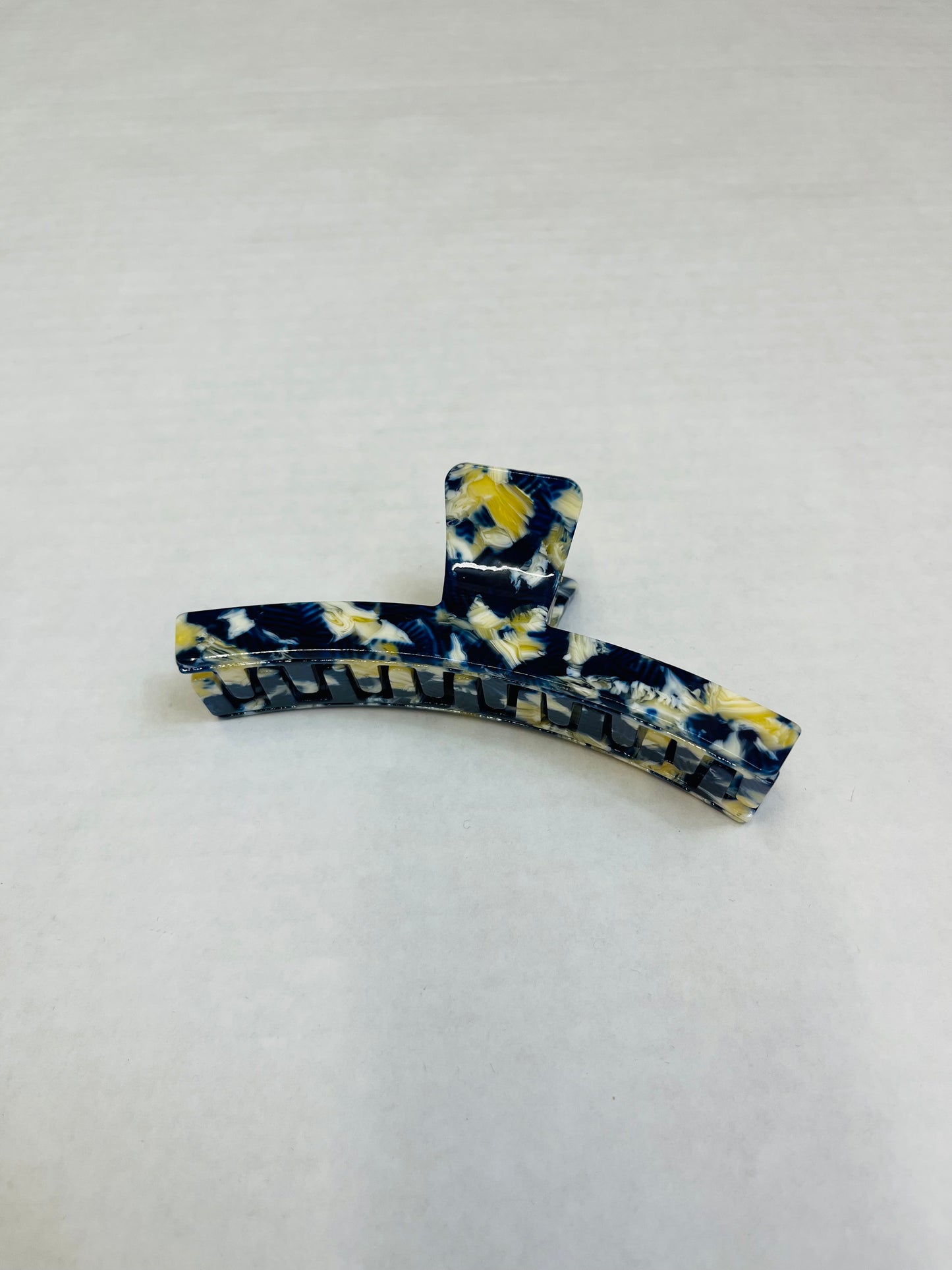 LIVE COLORFULLY CLIP