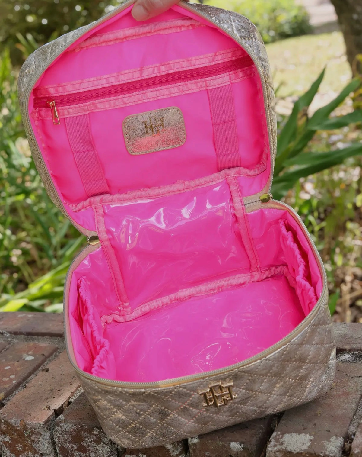 HAMPTON TRAIN CASE - CHAMPAGNE POP