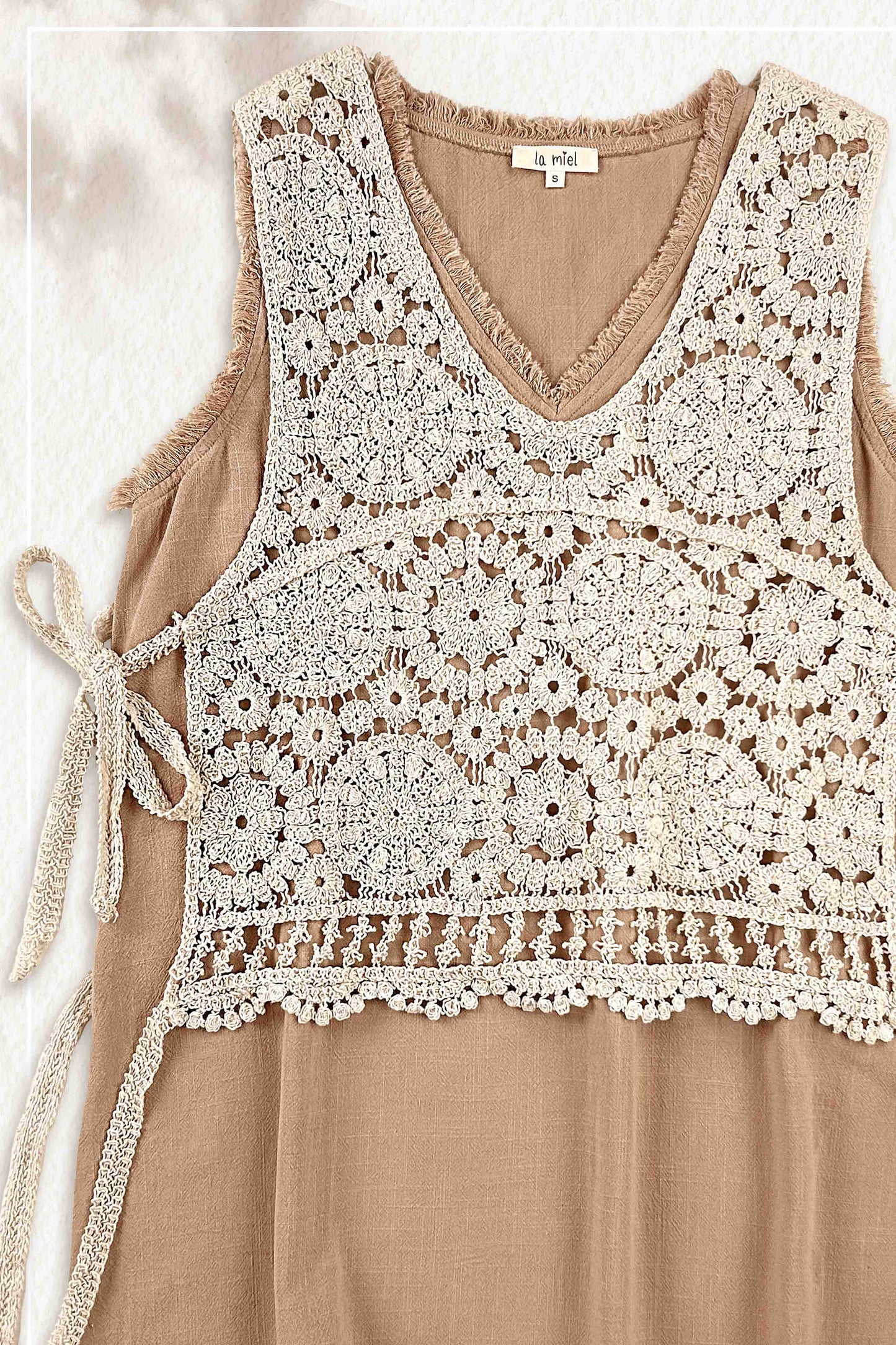 ALL LACED-UP VEST