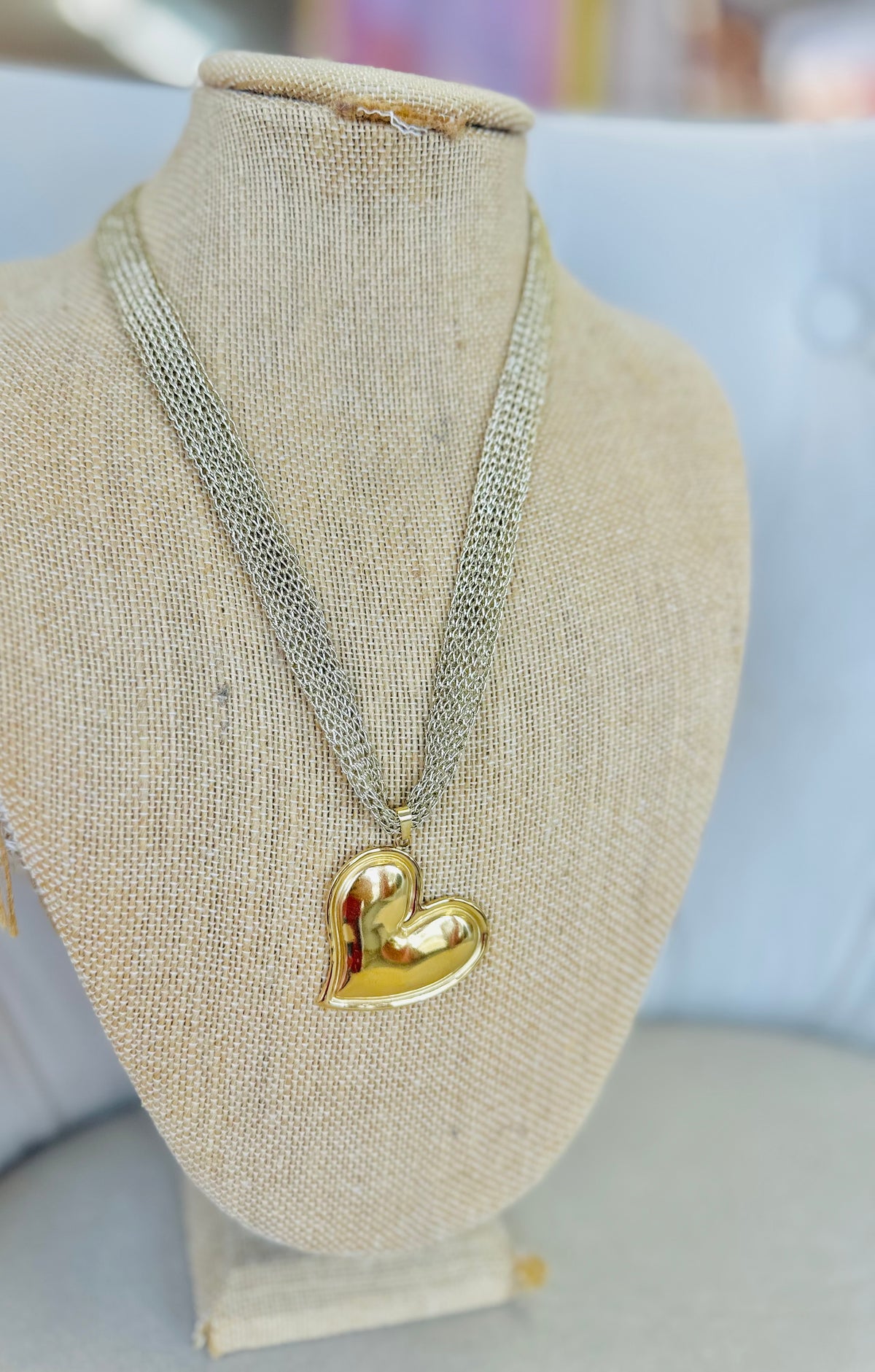 GOLD HEART DROP NECKLACE