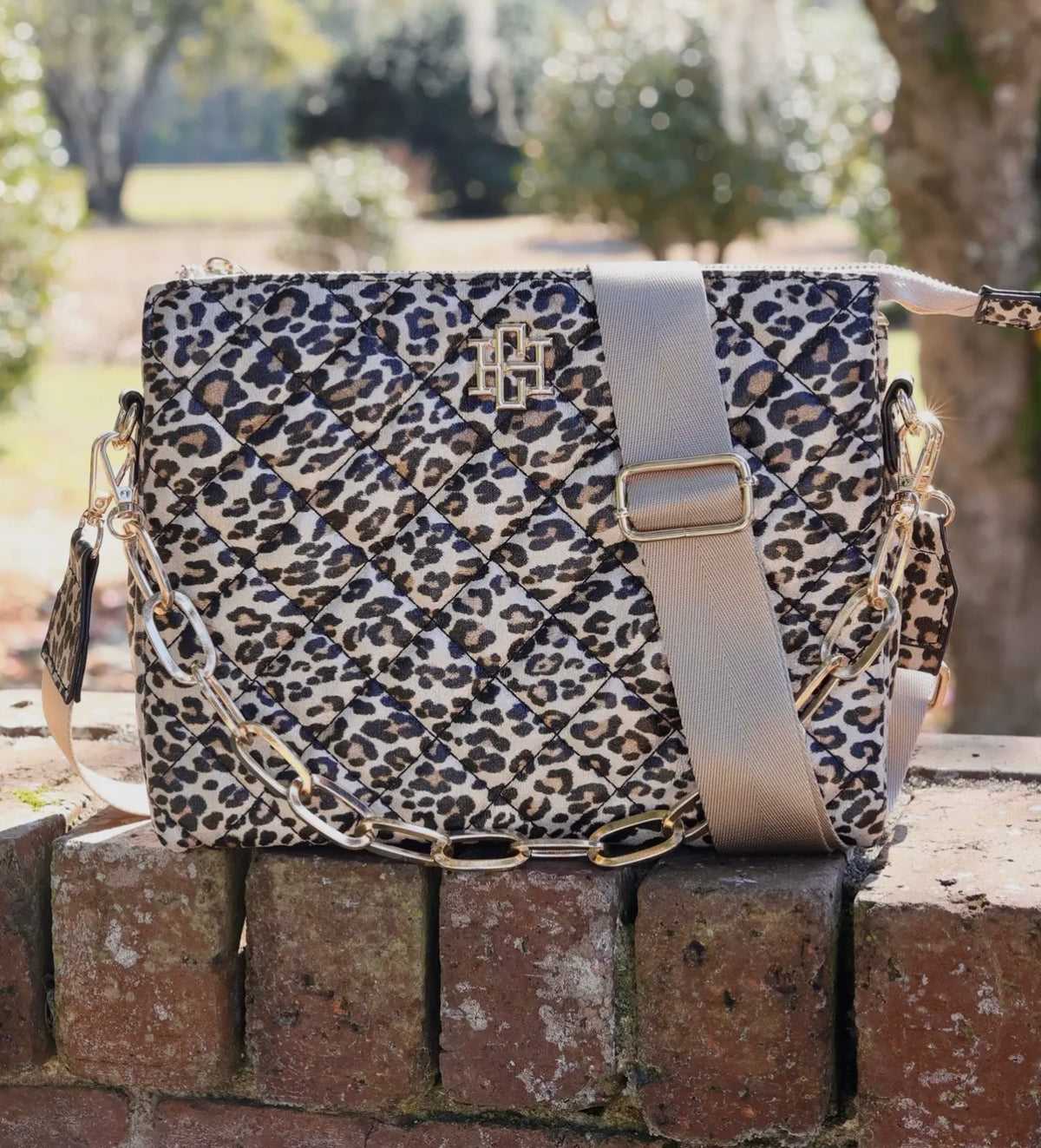 ARIANA CROSSBODY - SPOTTED LD