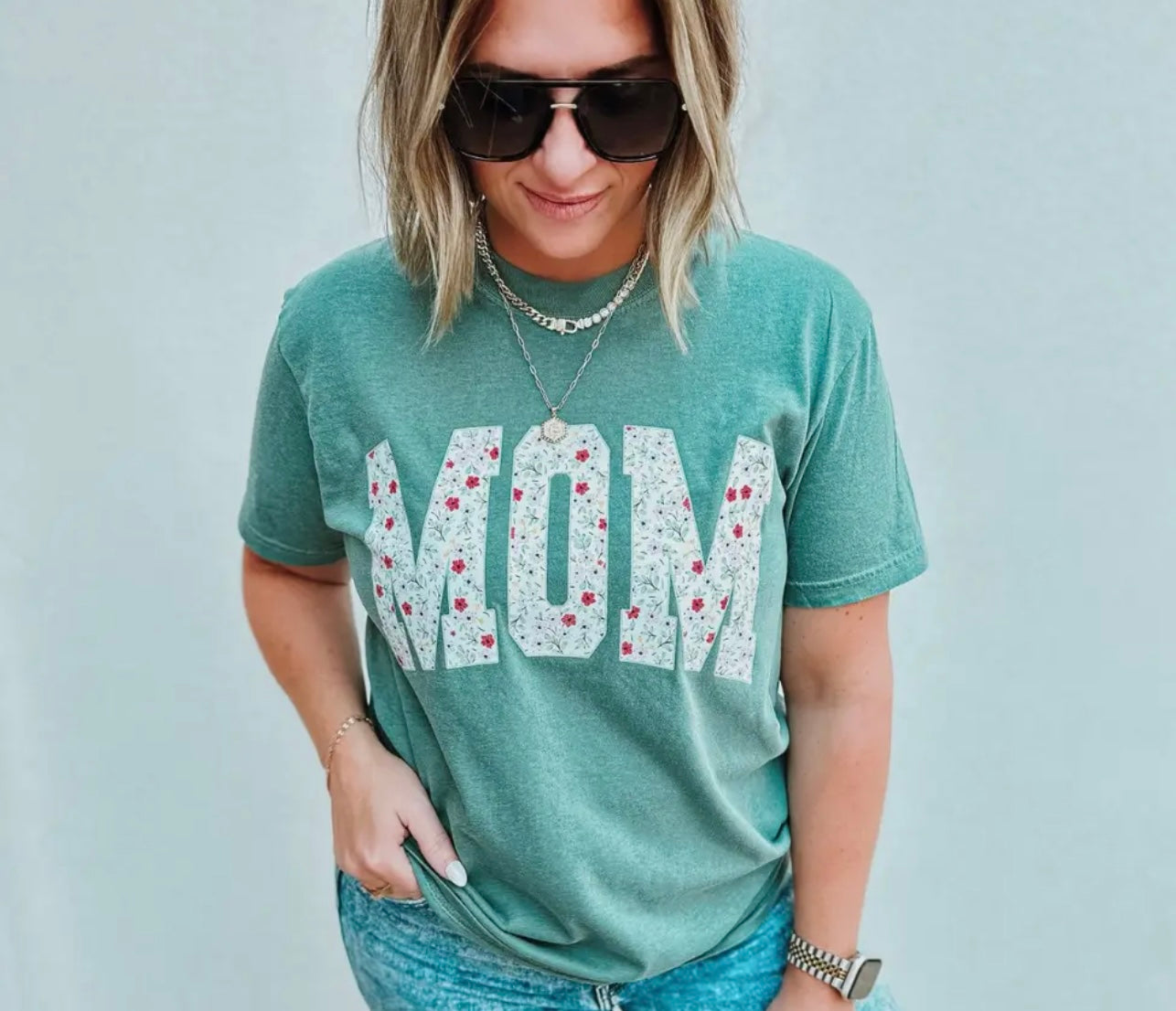 FOR THE MOMS TEE