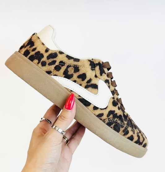 CHECK ME OUT SNEAKERS