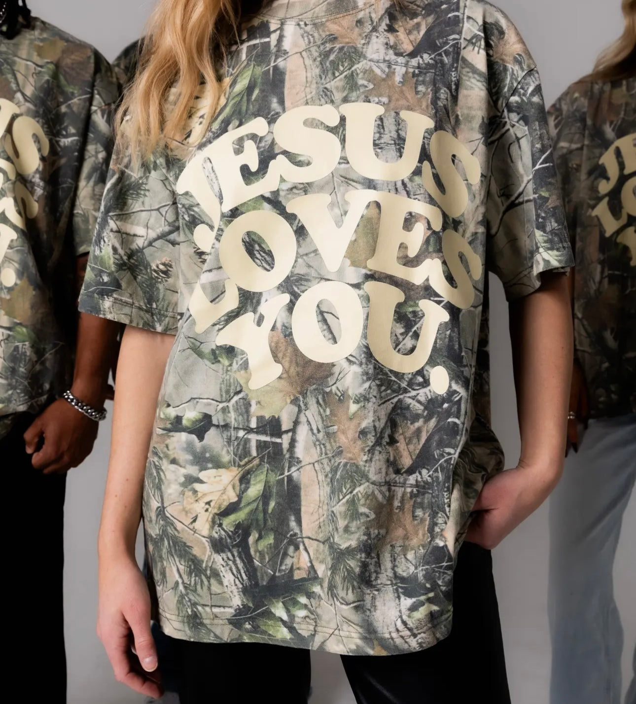 UNISEX JESUS LOVE YOU CAMO TOP