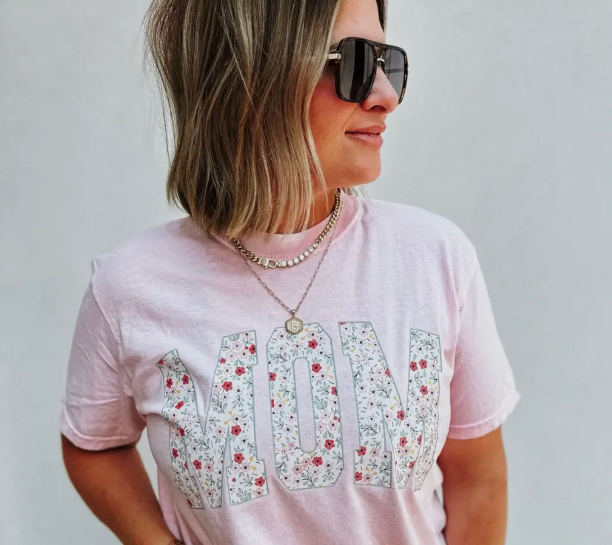 FOR THE MOMS TEE
