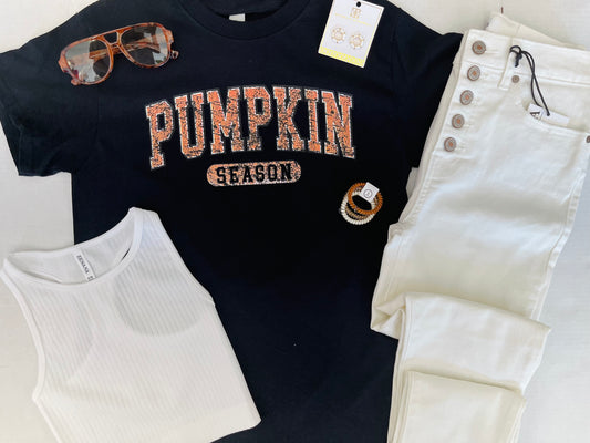 PUMPKIN SEASON GRAPHIC TEE