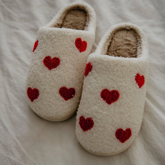 HEARTS ALL OVER PATTERENED SLIPPERS