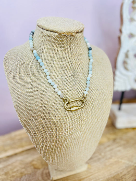 TEAL BEADED NECKLACE WITH GOLD LINK