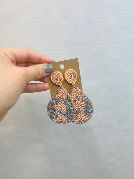 PEACH AND GREY SEED BEADED EARRING